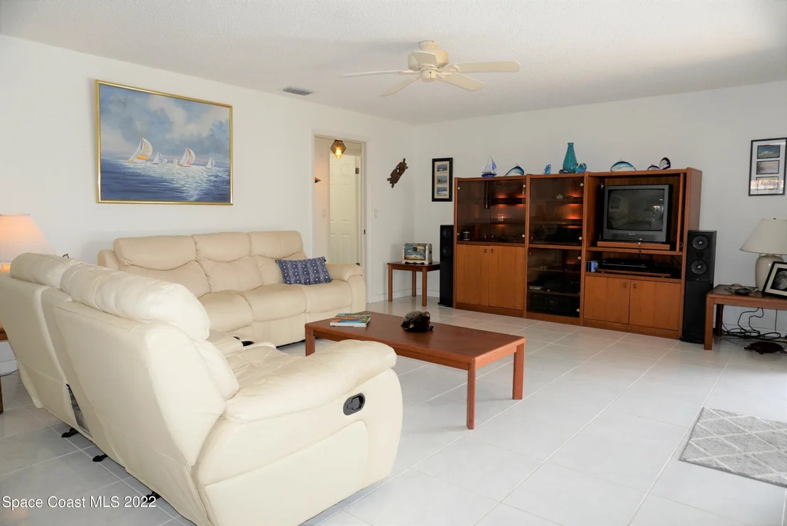 Photo of 710 Hibiscus Drive