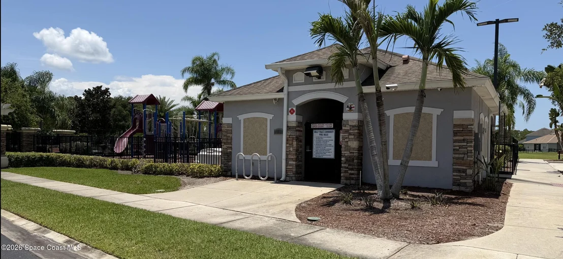 Photo of 325 Abernathy Circle SE