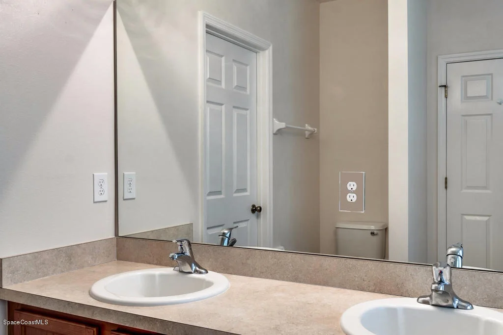 Photo of 534 Dryden Circle