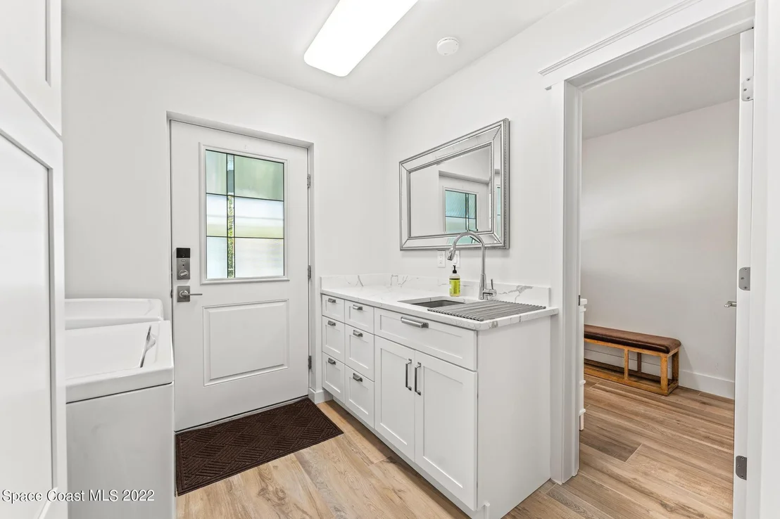 Photo of 200 Oak Street