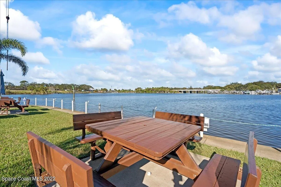 Photo of 3061 Indian River Drive NE