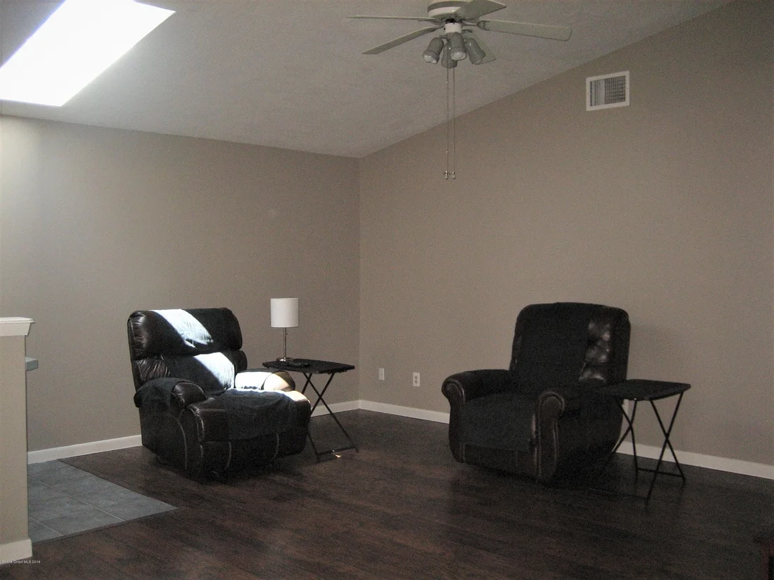 Photo of 327 Myrtlewood Road