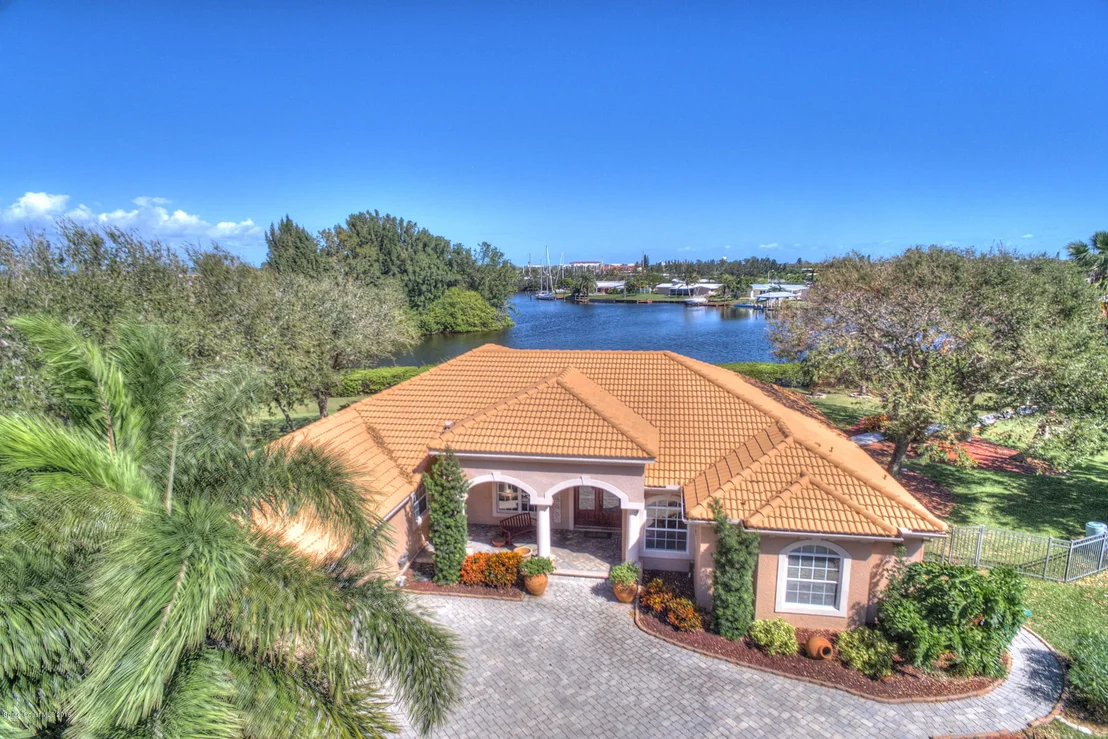 Photo of 256 Lanternback Island Drive