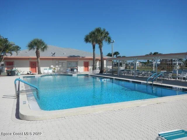 Photo of 2375 Coconut Palm Drive NE