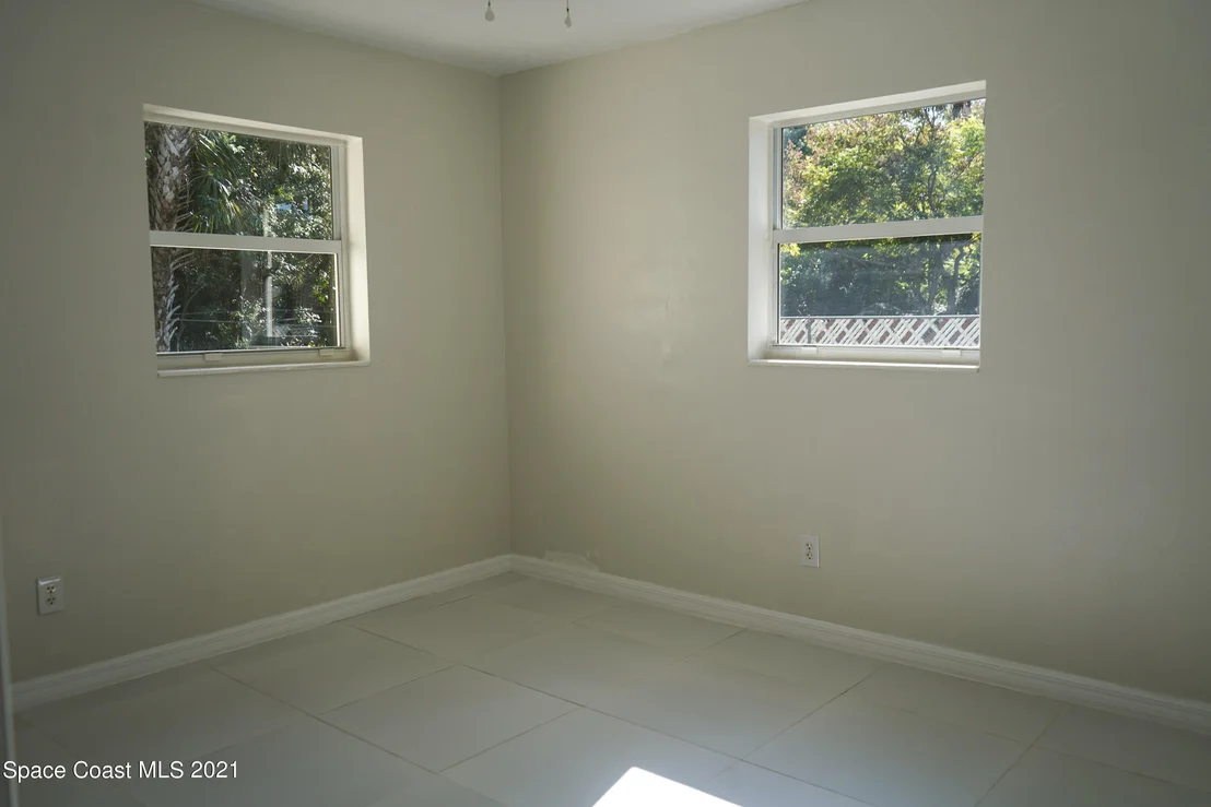 Photo of 80 Katherine Boulevard