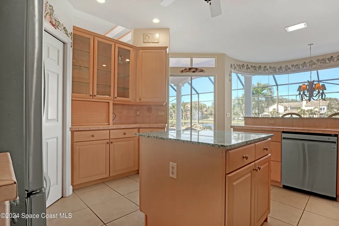 Photo of 402 Flanders Drive