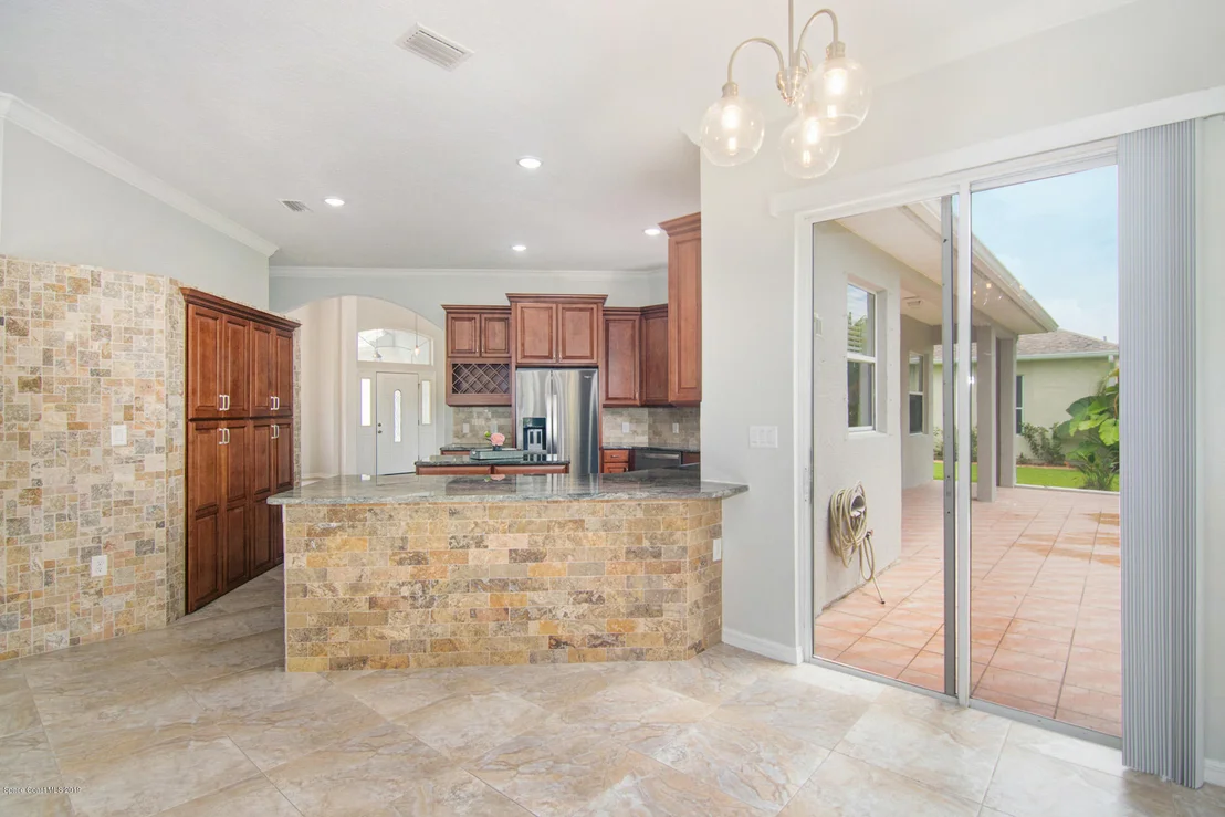 Photo of 151 SE Ridgemont Circle SE