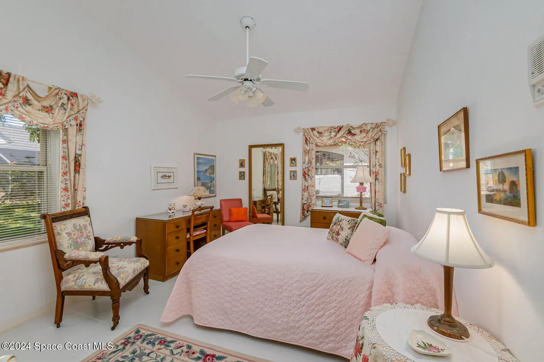 Photo of 410 Oriole Lane