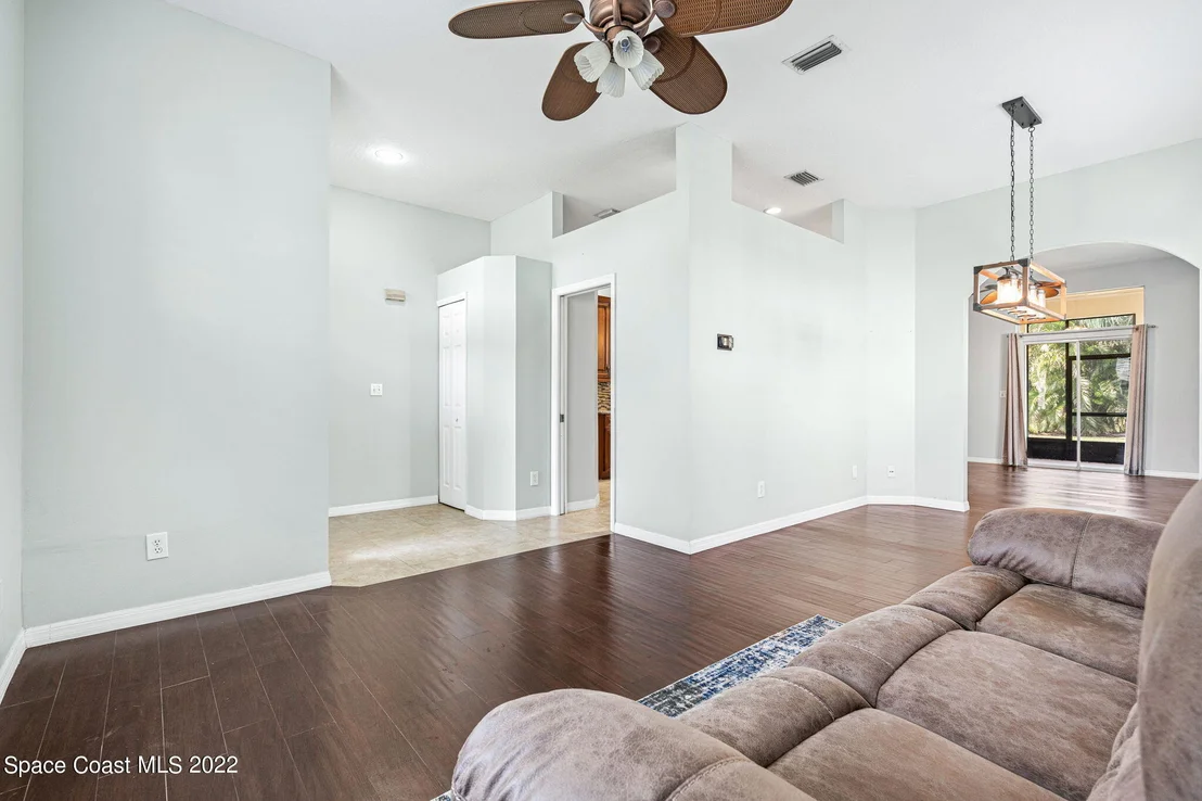 Photo of 7031 Hammock Trace Drive