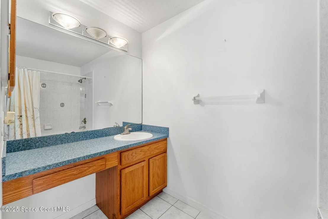 Photo of 926 Pine Creek Circle NE