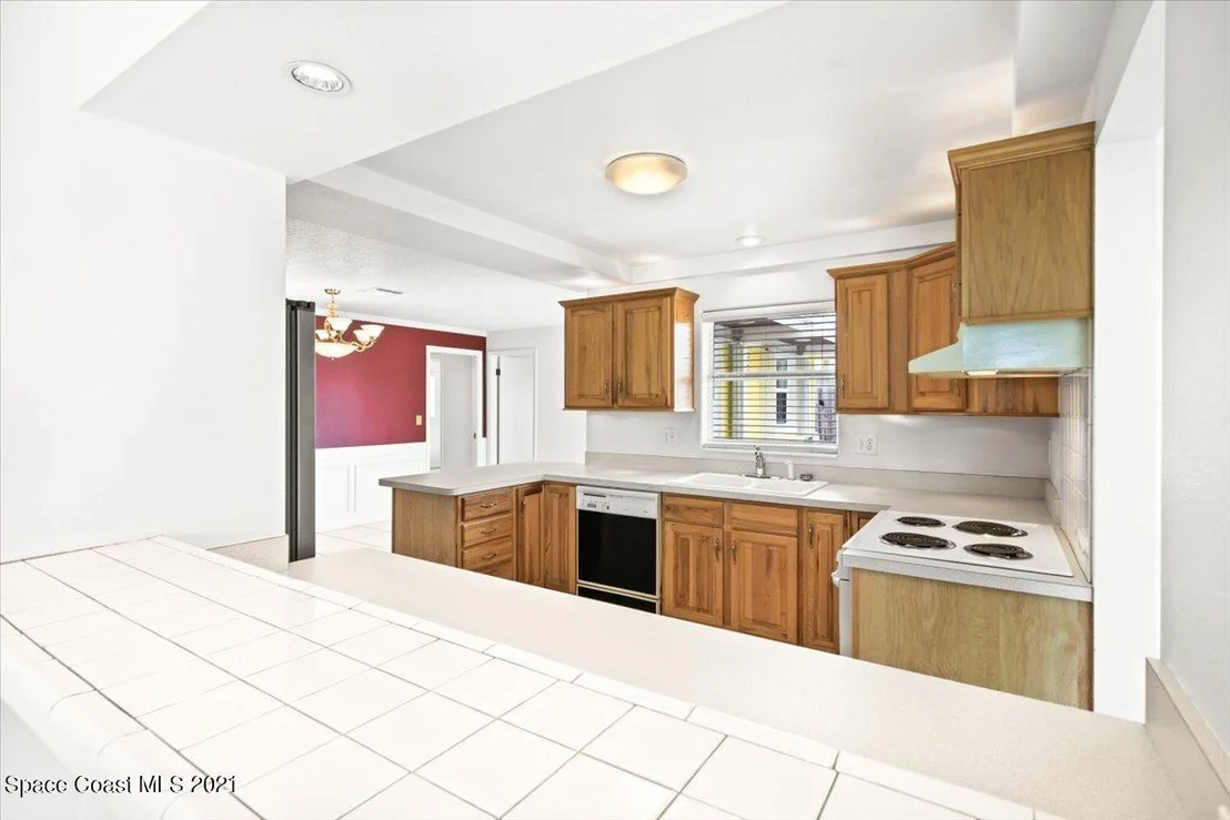 Photo of 320 Bahama Drive