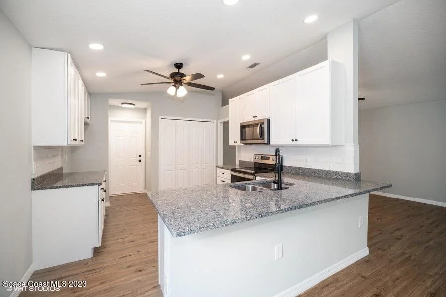 Photo of 943 Pine Creek Circle NE