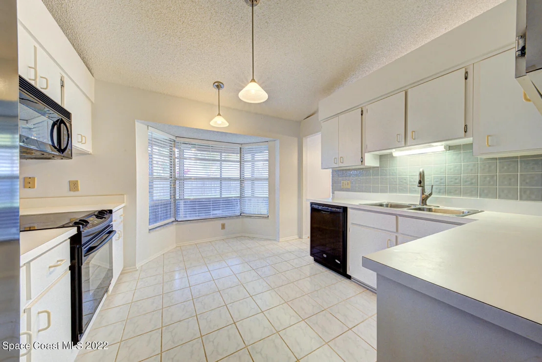 Photo of 2472 Nobility Avenue