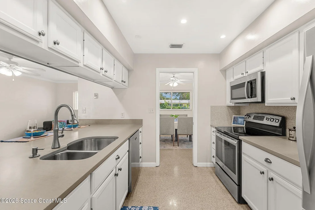 Photo of 545 Seabreeze Drive