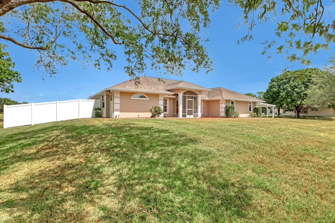 Photo of 1840 Barton Boulevard