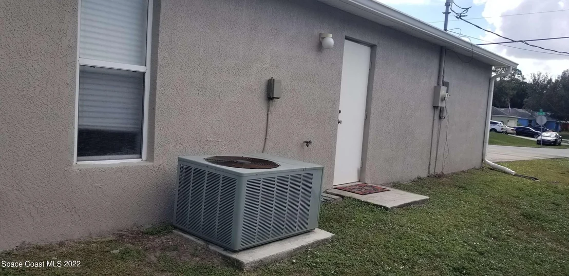 Photo of 6150 Edison Street