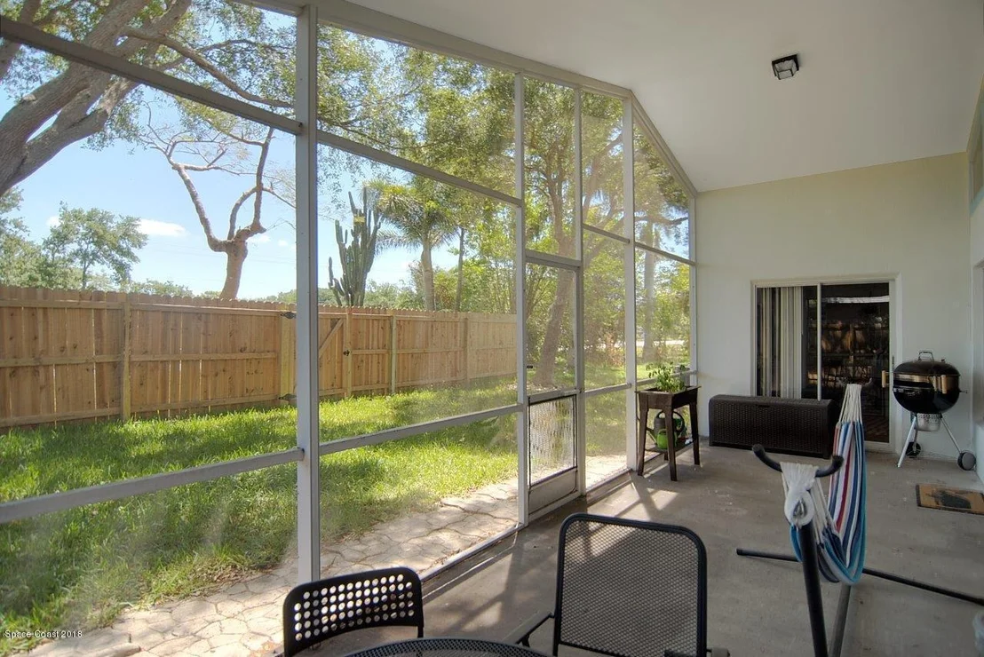 Photo of 2821 Saint James Lane