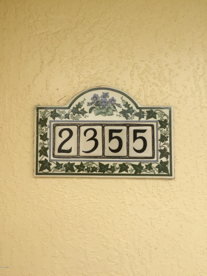 Photo of 2355 Shady Oak Road