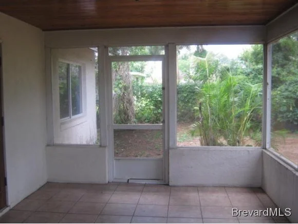 Photo of 7081 Bayfront