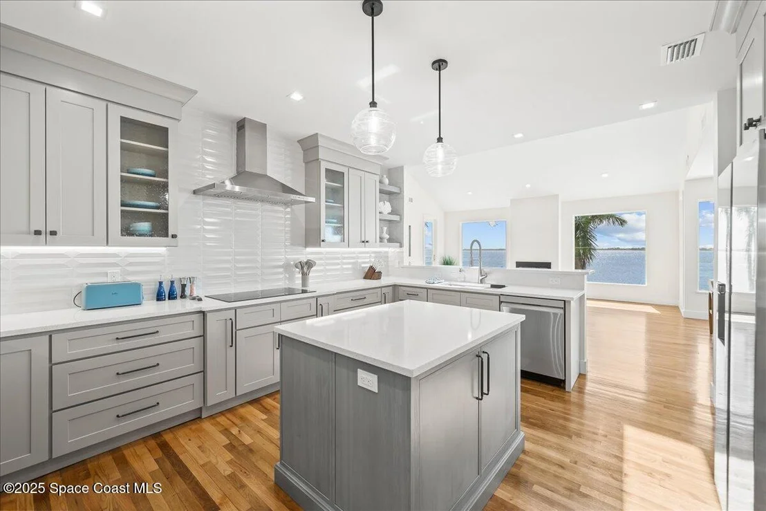 Photo of 182 Bayshore Drive
