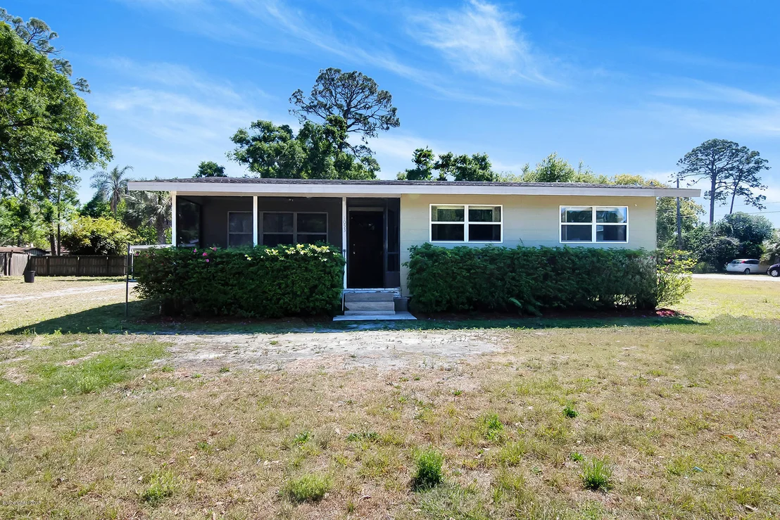 Photo of 1053 Bernice Road