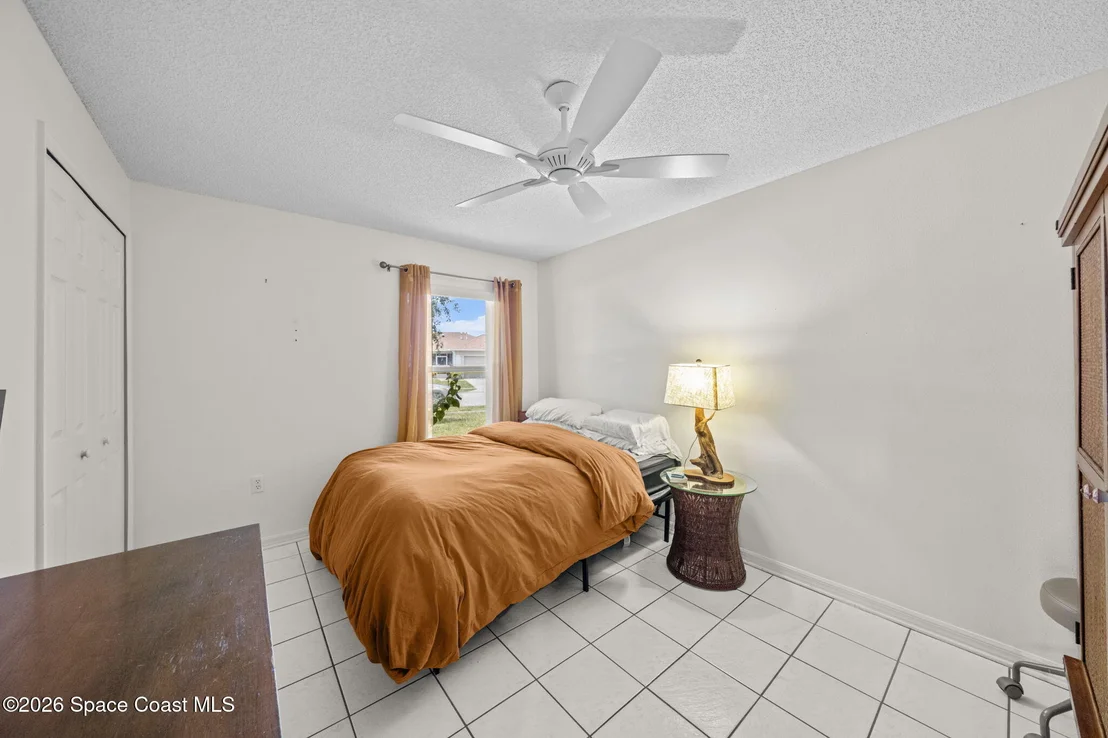 Photo of 1272 White Oak Circle