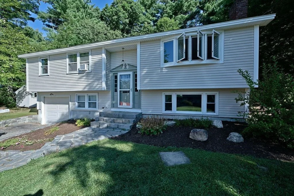 Unit for sale at 4 Brewster, Merrimack, NH 03054