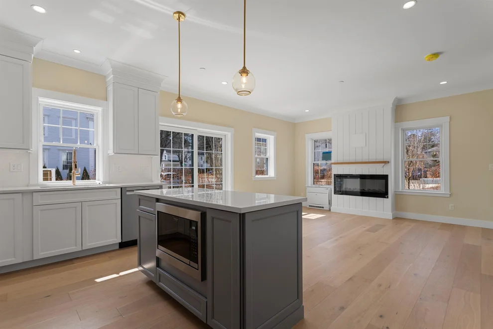 Unit for sale at 136 Locust, Dover, NH 03820