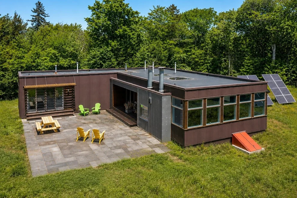 Unit for sale at 691 Black Bear, Jamaica, VT 05343