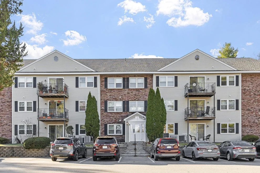 Unit for sale at 6 Heritage Village, Nashua, NH 03062