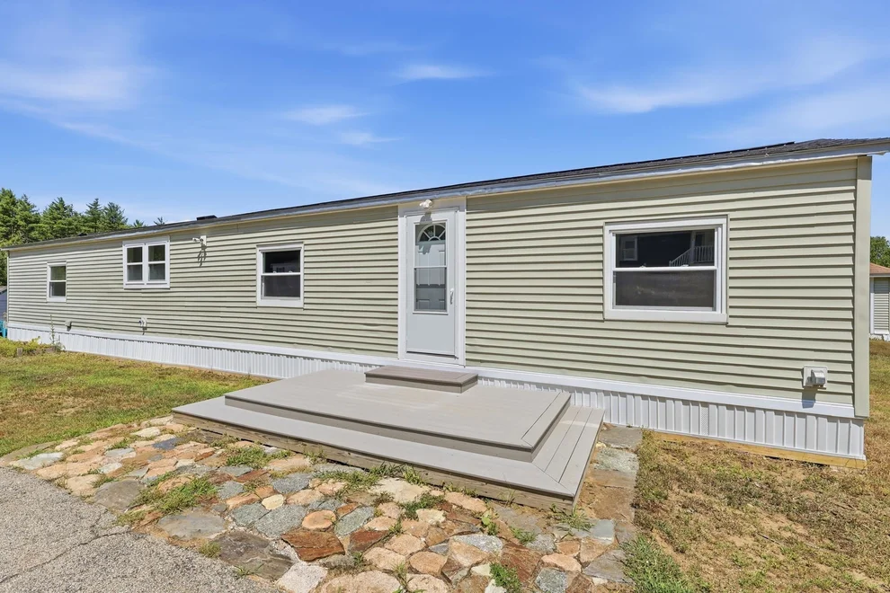 Unit for sale at 19 Cleo, Rochester, NH 03868