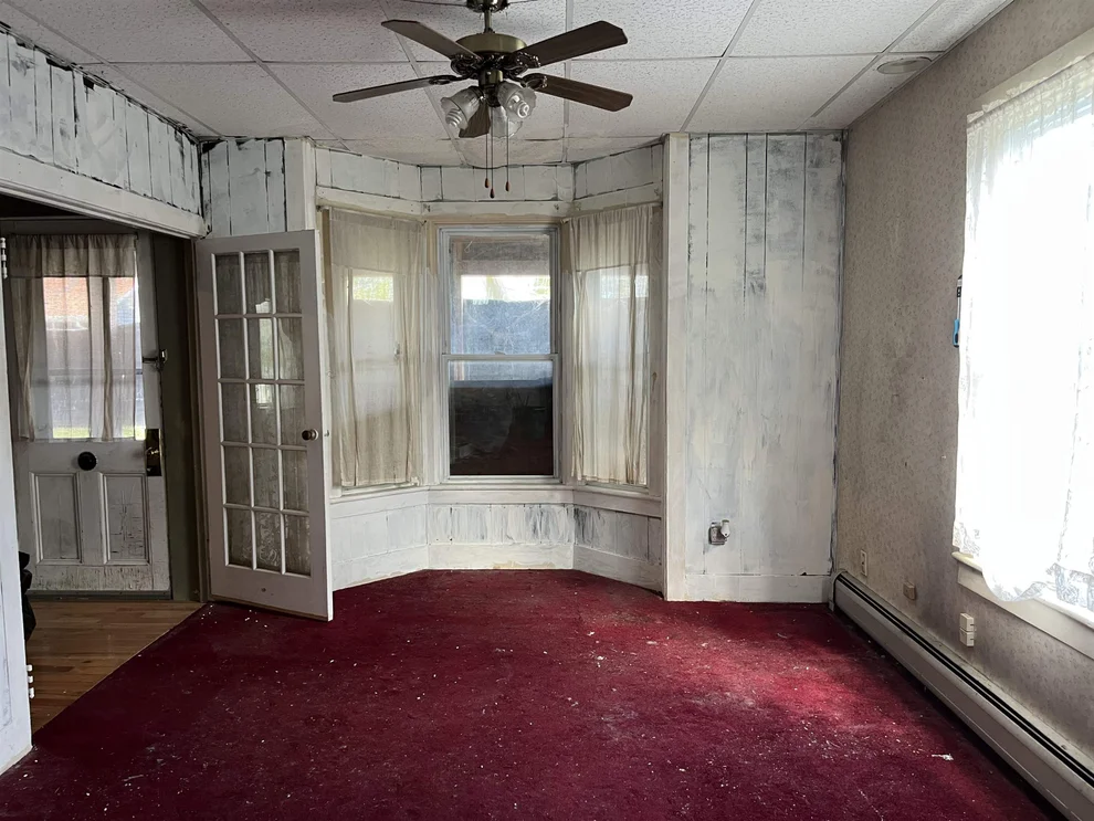 Unit for sale at 294 North Pleasant, Troy, VT 05859