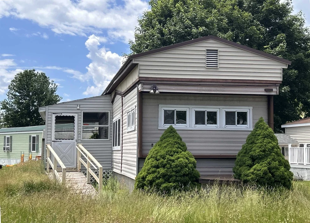Unit for sale at 3 Willow, Exeter, NH 03833