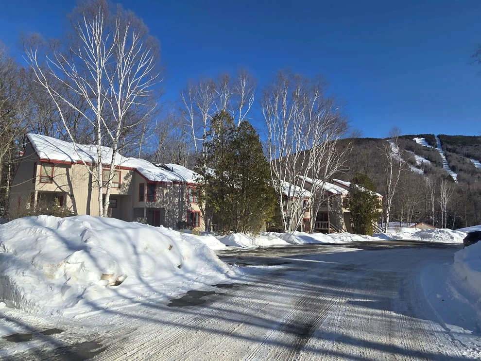 Unit for sale at 32 Winter, Lincoln, NH 03251
