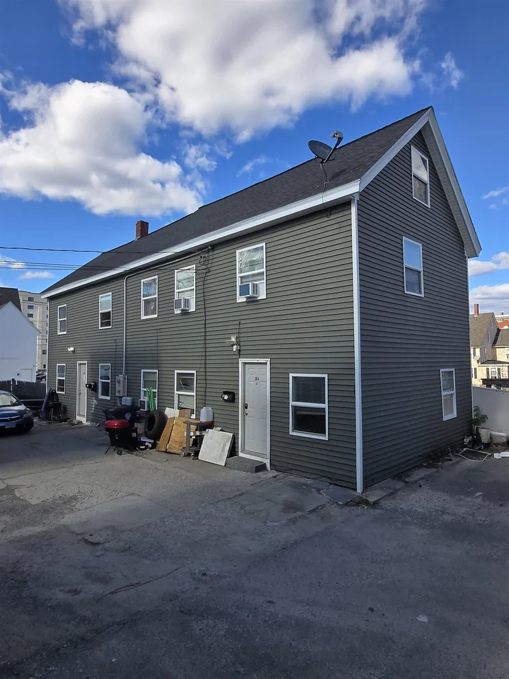 Unit for sale at 28-28A Ash, Nashua, NH 03060