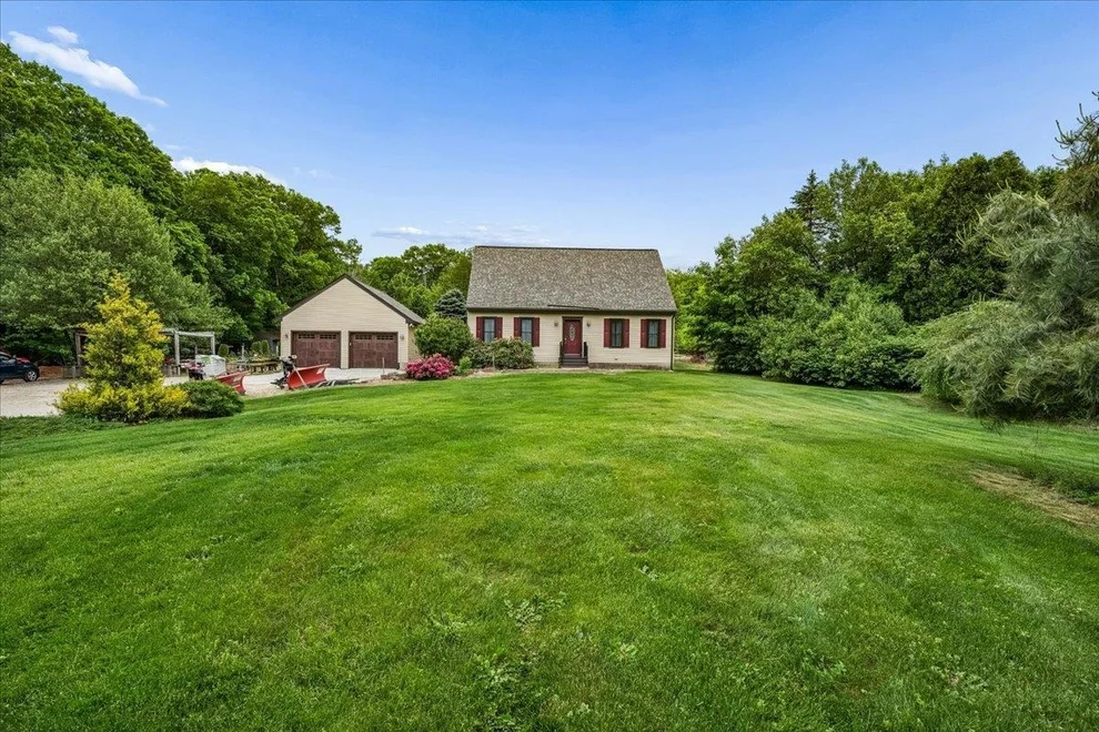 Unit for sale at 240 Sandown, Chester, NH 03036