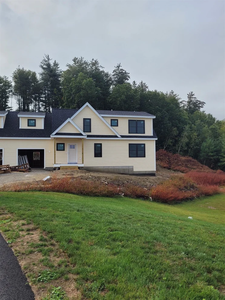 Unit for sale at 41B Windsor, Hudson, NH 03051