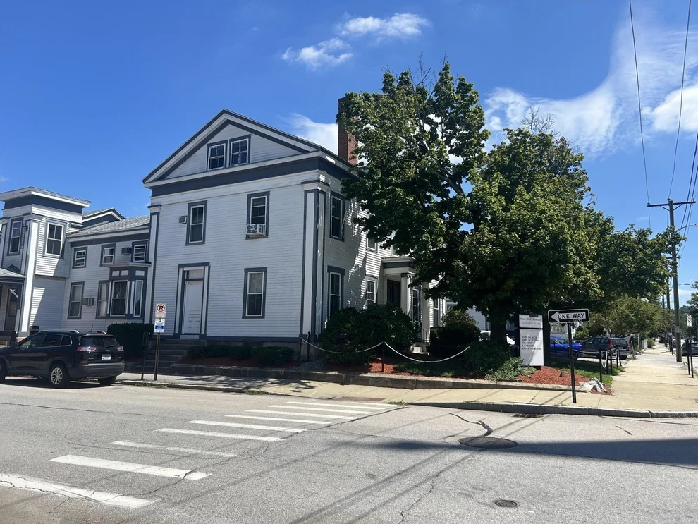 Unit for sale at 116 Lowell, Manchester, NH 03104