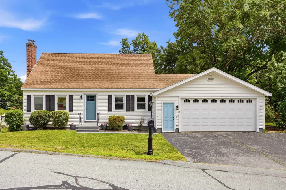 Unit for sale at 7 Wilmington, Nashua, NH 03062