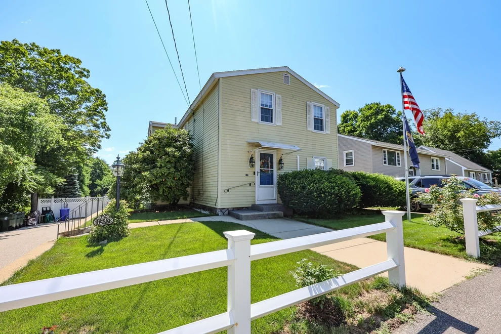 Unit for sale at 1347 Candia, Manchester, NH 03109