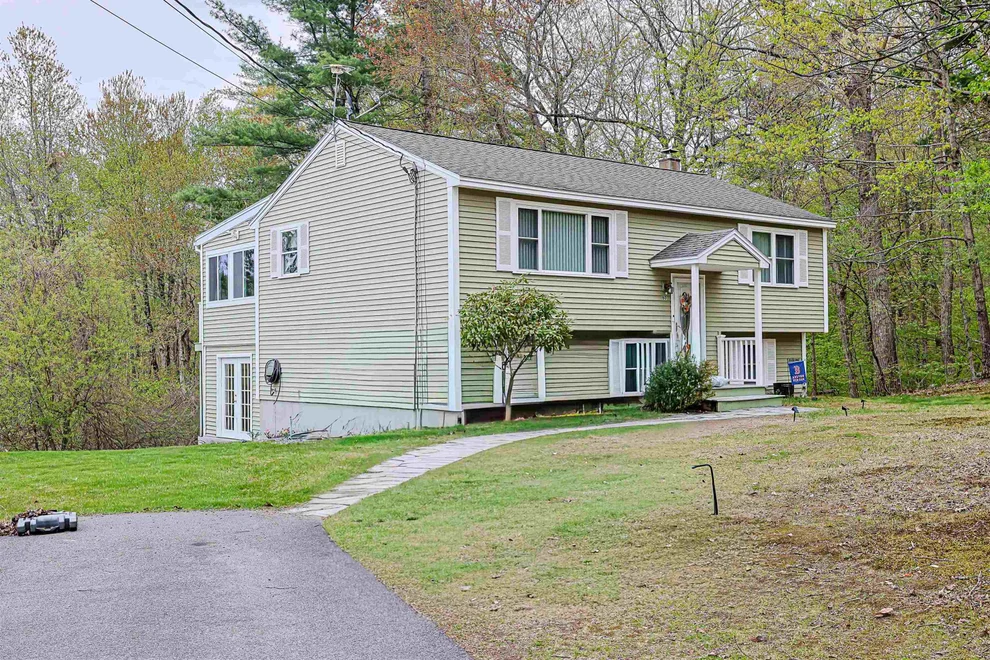 Unit for sale at 80 Hovey, Londonderry, NH 03053