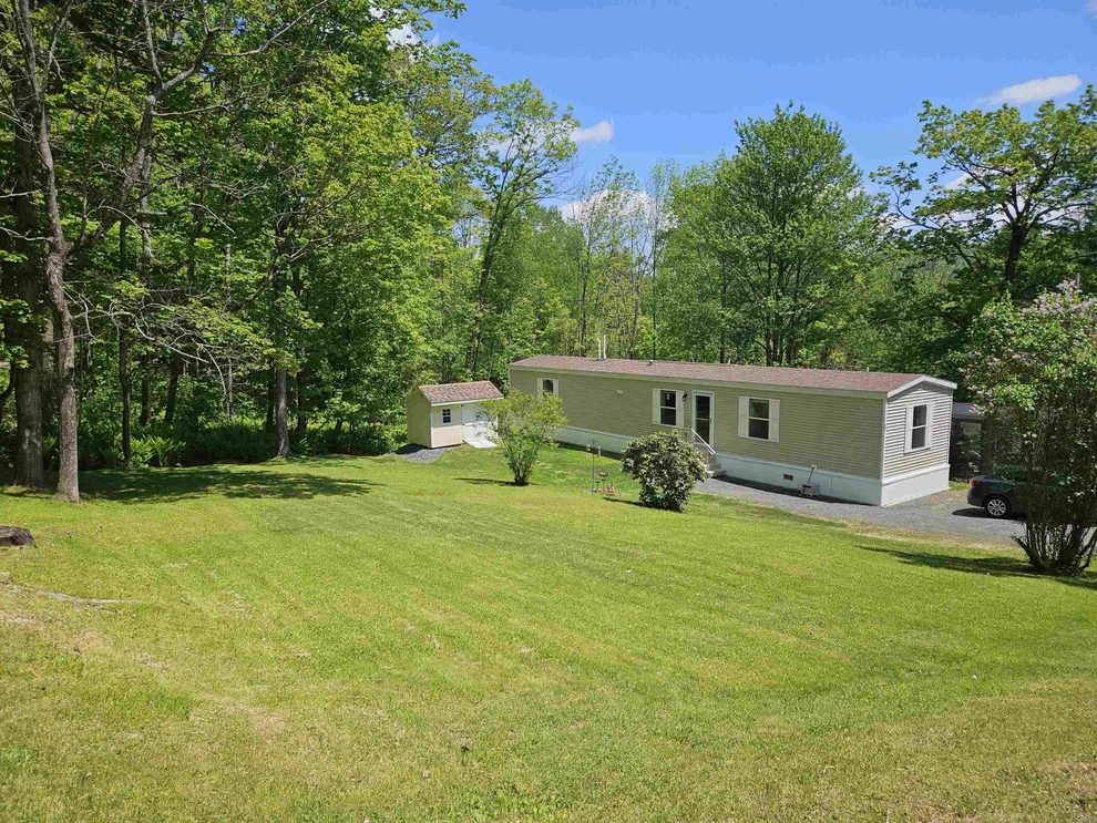 Unit for sale at 20 Meriden Mobile Court, Plainfield, NH 03781