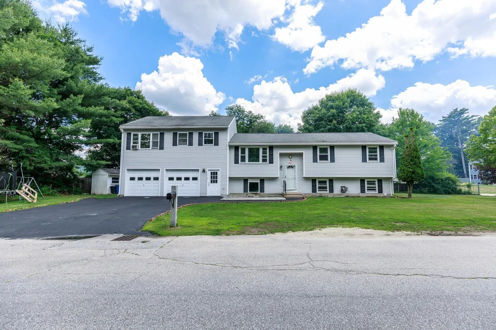 Unit for sale at 14 Alder Creek, Concord, NH 03303