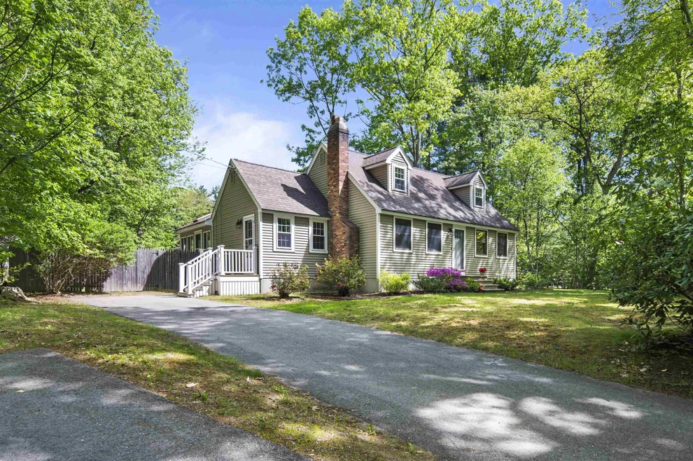 Unit for sale at 6 Patricia, Exeter, NH 03833