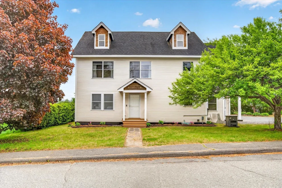 Unit for sale at 33 Acorn, Hartford, VT 05001