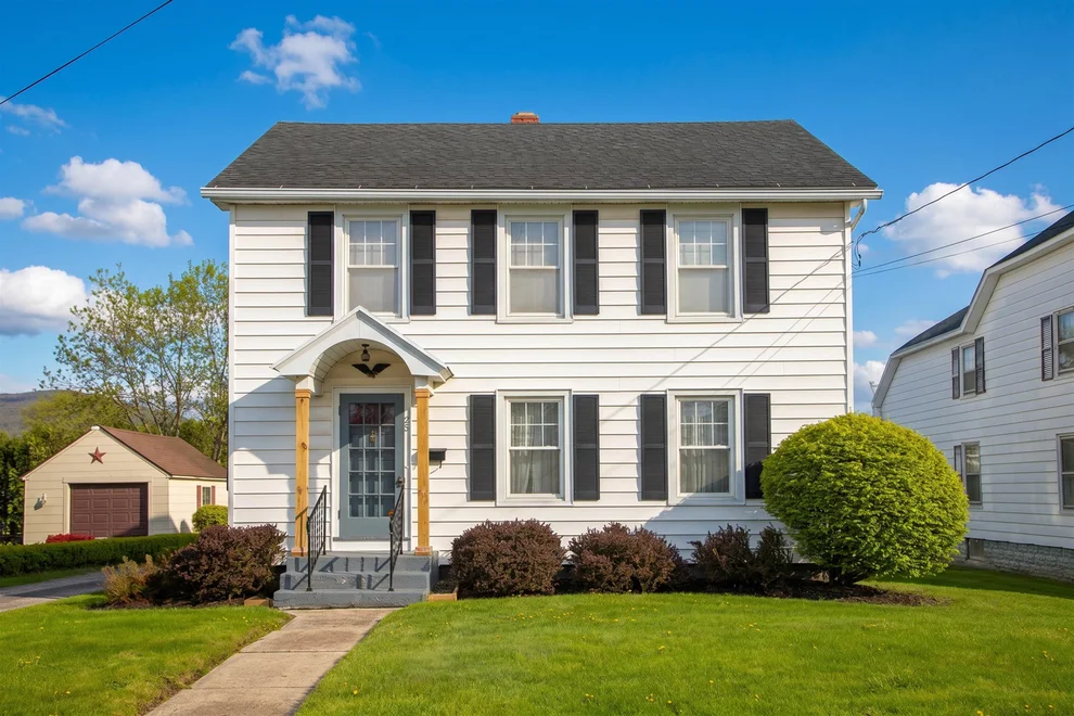Unit for sale at 98 Harrington, Rutland City, VT 05701