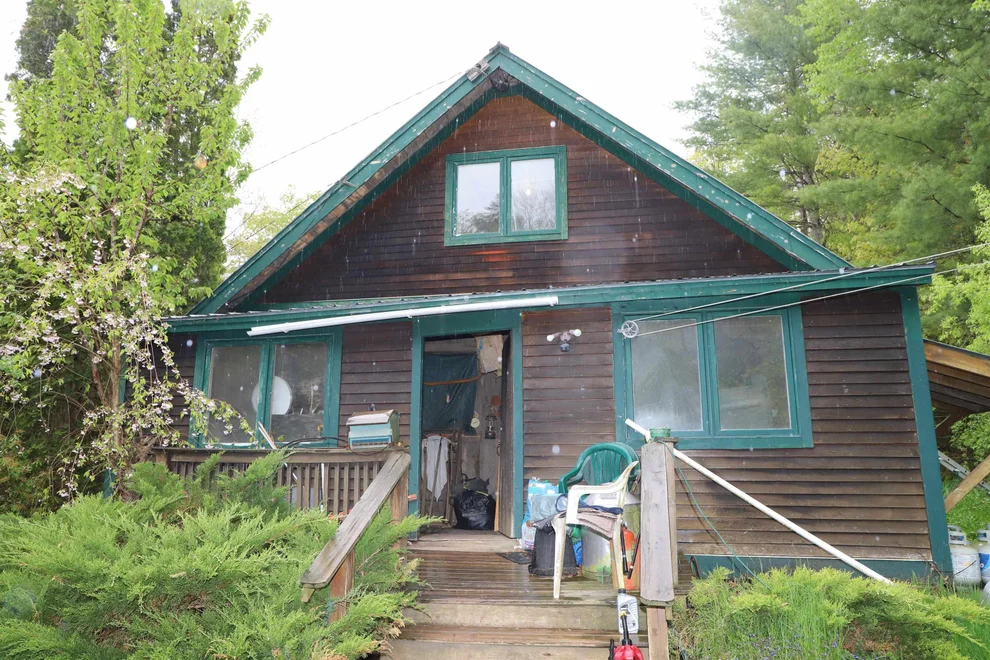 Unit for sale at 552 - 554 Hinesburg, Brattleboro, VT 05301