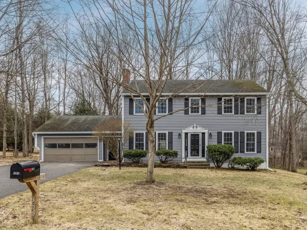 Unit for sale at 185 Summit, Shelburne, VT 05482