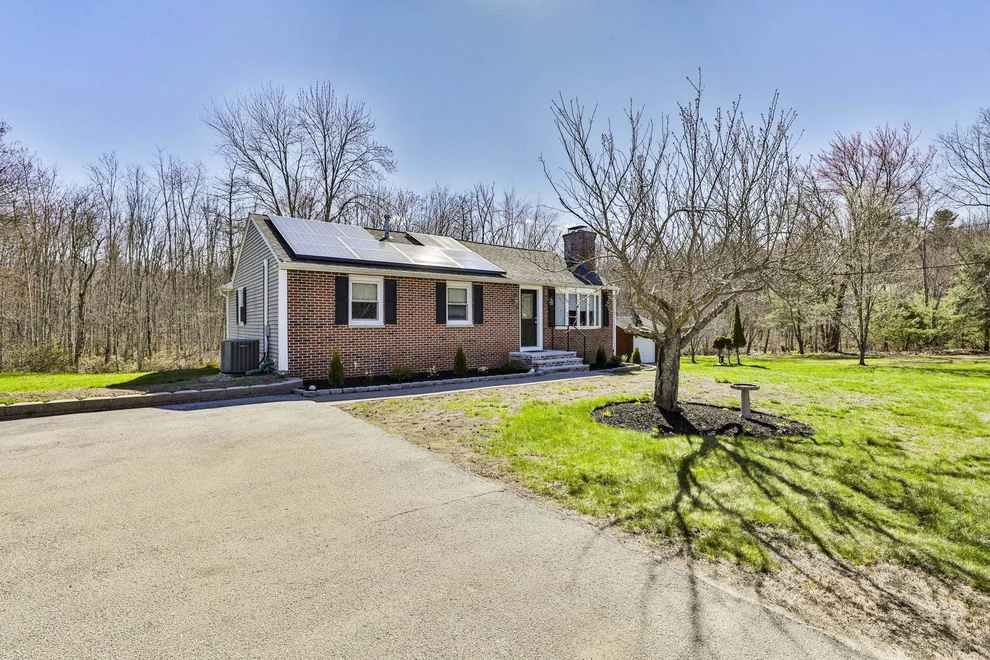 Unit for sale at 155 Robinson, Hudson, NH 03051