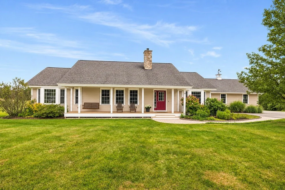 Unit for sale at 54 Union, Stratham, NH 03885